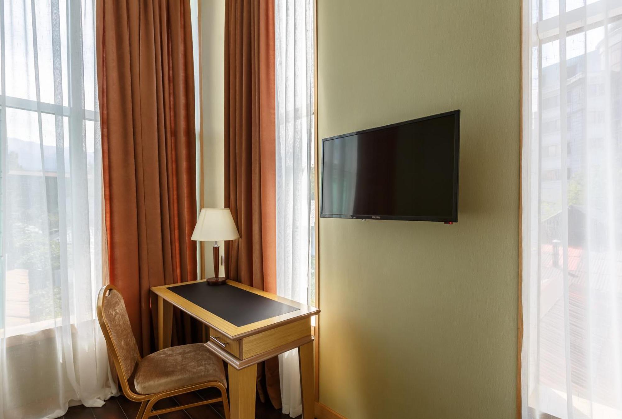 Shera Park Boutique Hotel Almaty Exterior photo