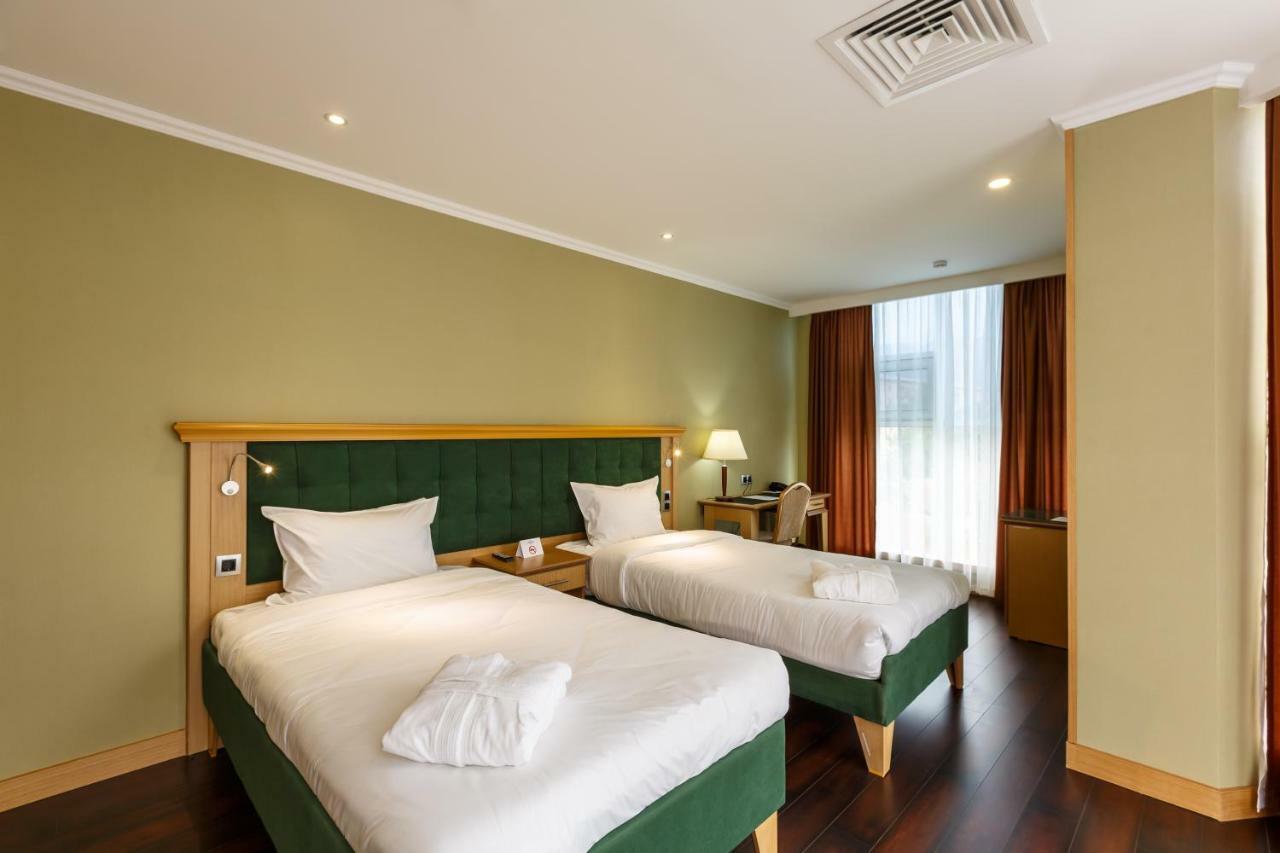 Shera Park Boutique Hotel Almaty Exterior photo
